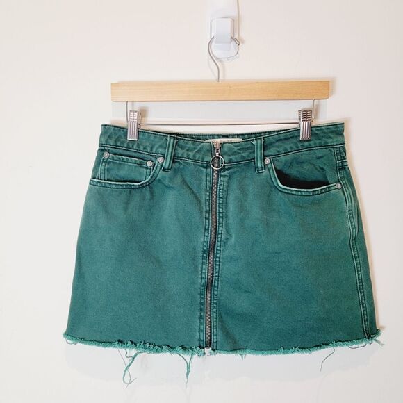 We the Free by Free People Zip It Up Green Mini Denim Grunge Distress Skirt Sz29 - Picture 2 of 7